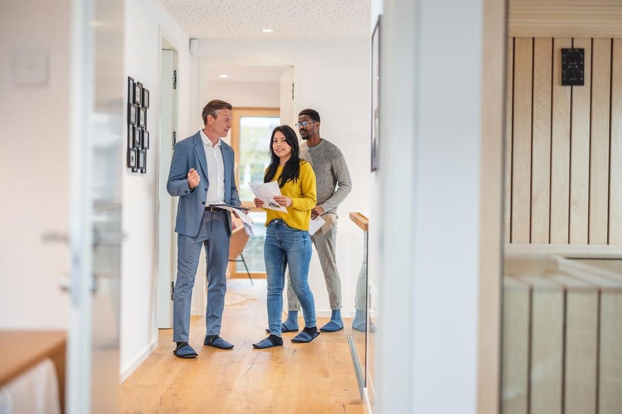 Airbnb Rental Packing List for First-Time Guests